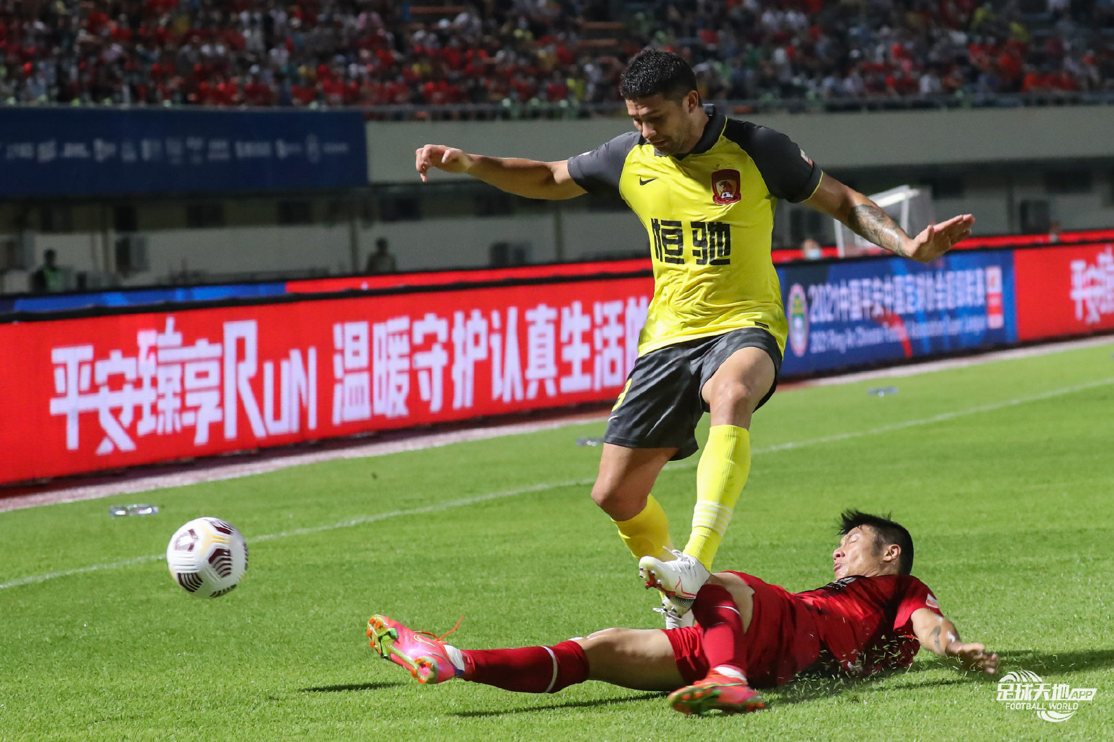 关于广州队发布备战花絮；今夜手感冰凉；中超任务艰巨；赛程密集仍需轮换的信息