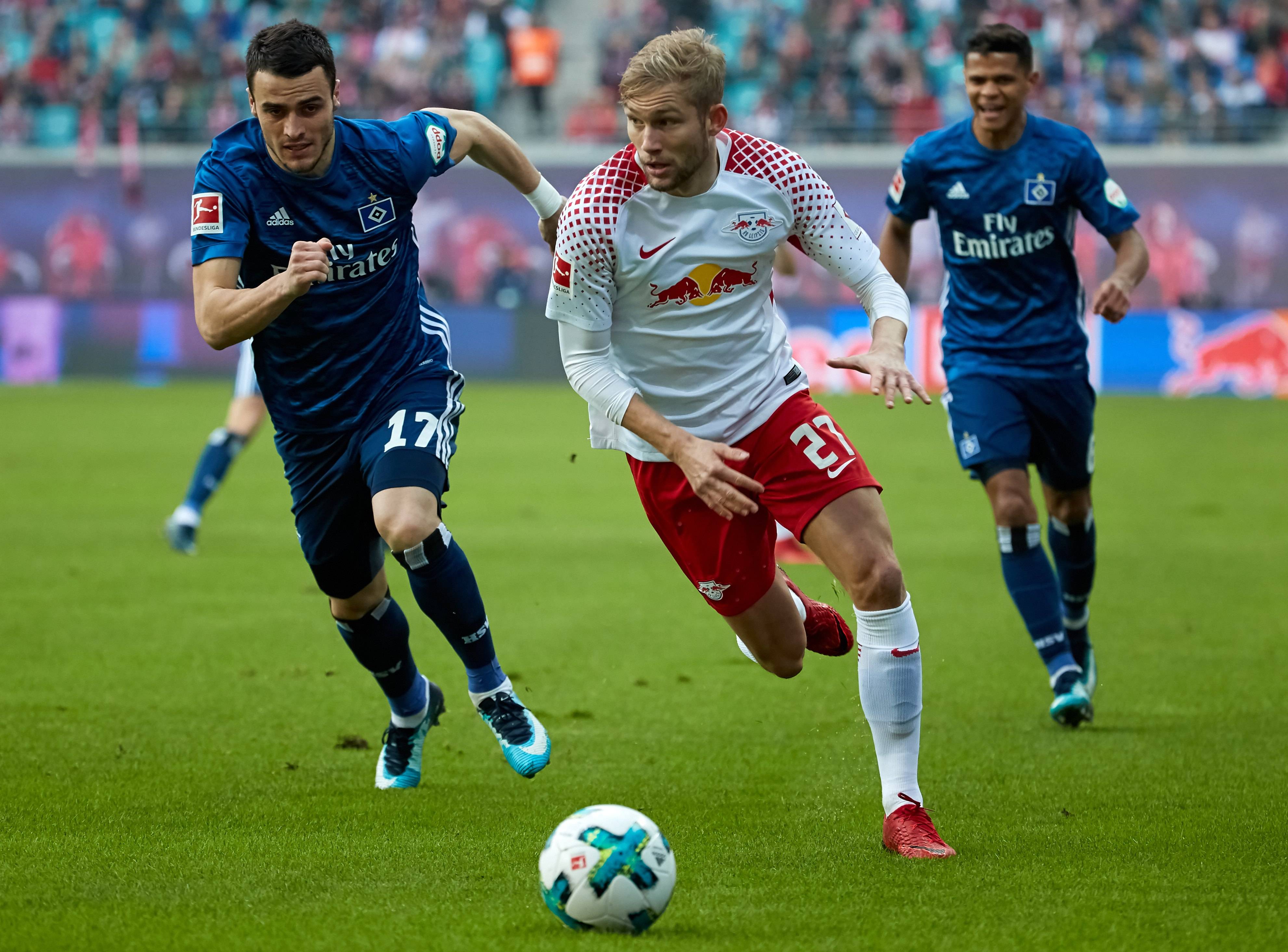 九游正版专区-关于赛后德国杯焦点战，门兴格拉德巴赫篮板制胜，话题不断，更衣室氛围转暖的信息